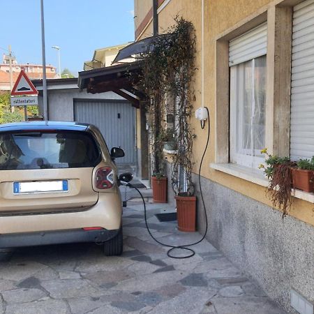 Le Camere Di Sabrina Con Bagno In Camera Sarzana Exterior foto
