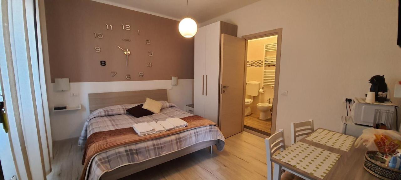 Le Camere Di Sabrina Con Bagno In Camera Sarzana Exterior foto
