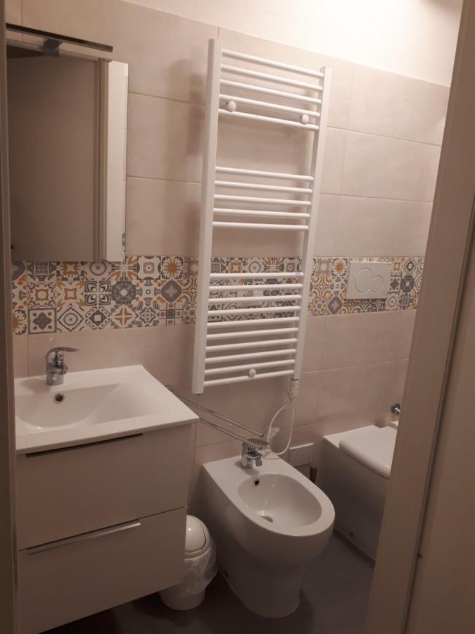 Le Camere Di Sabrina Con Bagno In Camera Sarzana Exterior foto